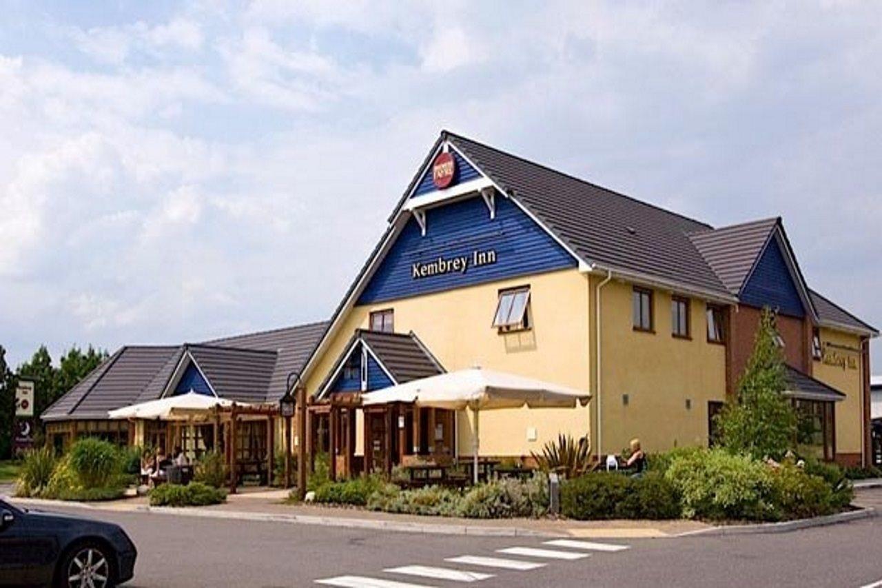 Premier Inn Swindon Central Exterior foto